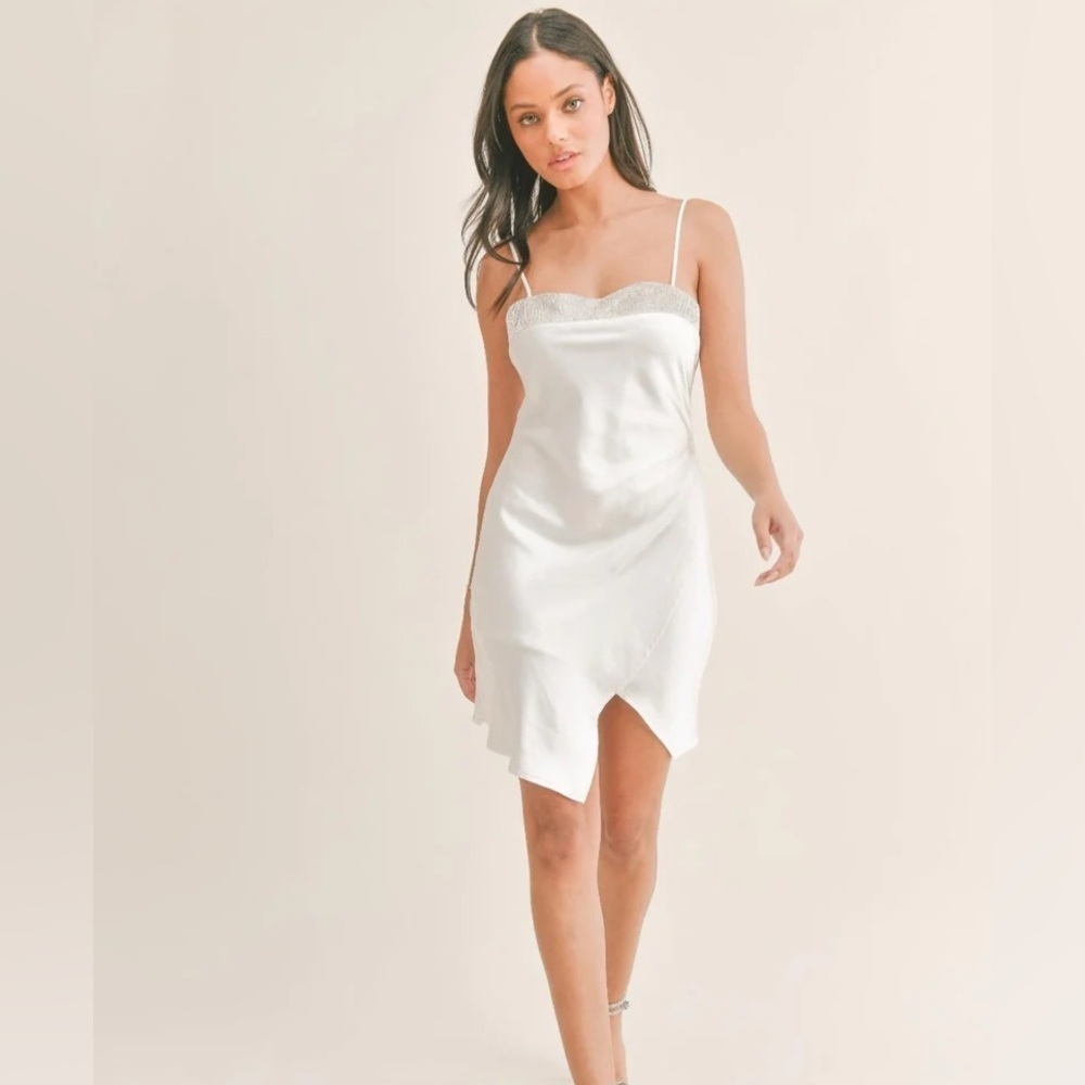 Klesis White Satin Mini Dress – Rhinestone Detail – Size M